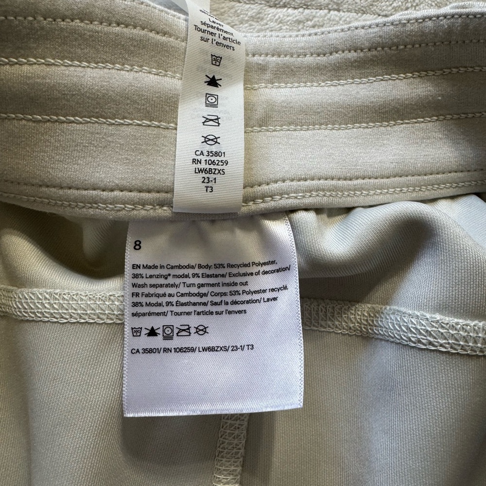 lululemon athletica Cropped Straight-Leg Pants in Off-White - Picture 6 of 11